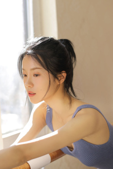 X姓女RAPPER的首次亮相