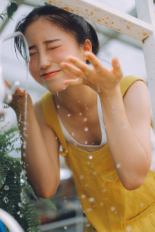 偷窥孔